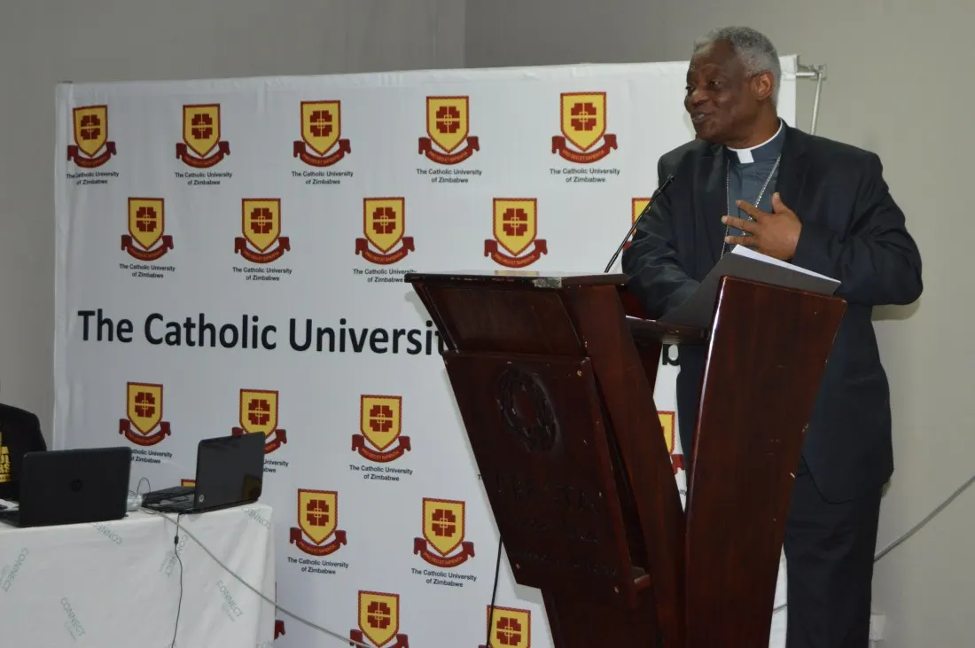 Cardinal Trukson making a presentation at the International Migration Conference in Harare..JPG