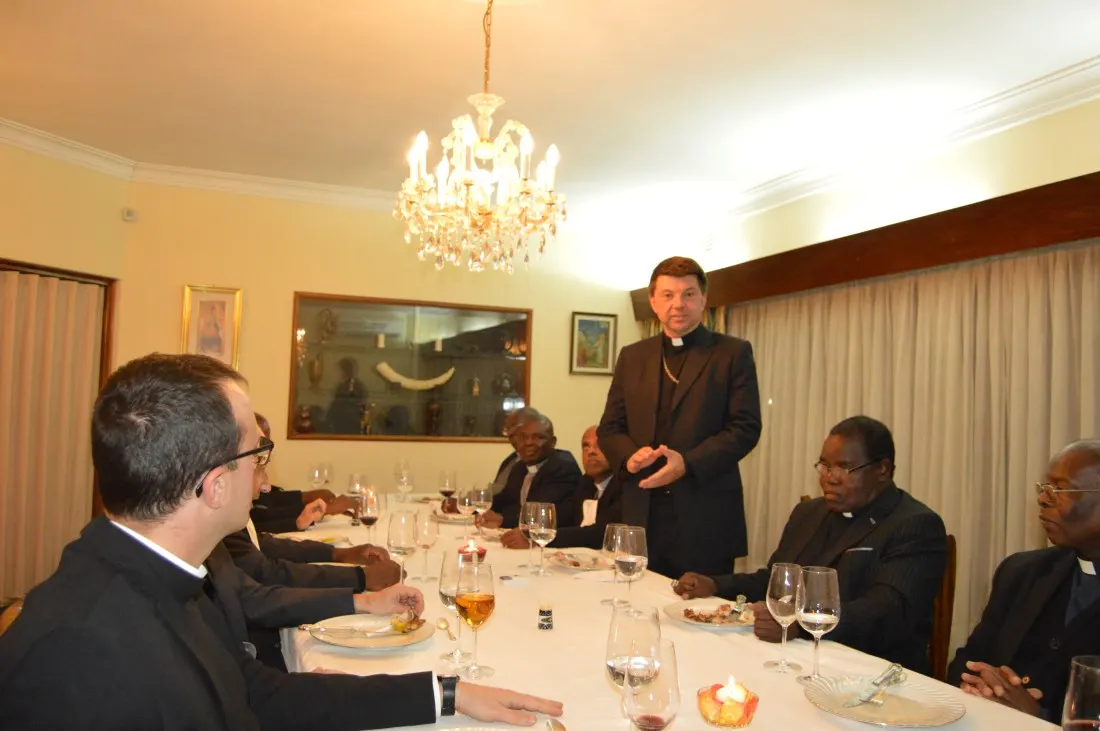Archbishop makes a farewell speech while all Bishops pay attention..JPG