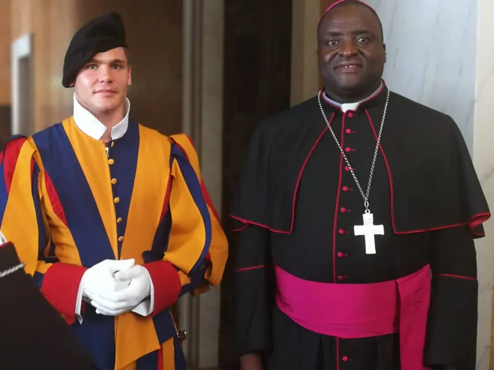 Bishop Mupandasekwa with the Swiss Guard in Rome.