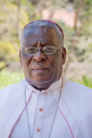 Bishop Muchabaiwa edited