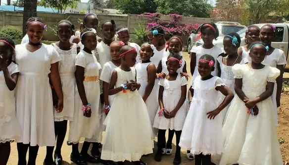 dancers-at-bishop-muchabaiwas-jubilee-celebrations.jpg