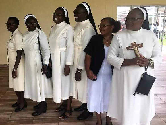 Dominican jubilarians with their prioress Sr. Rudo Matsika, second from left on 8 December 2018.