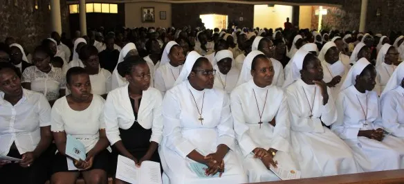 Part of the crow at the final profession of the six CPS sisters in Bulawayo.